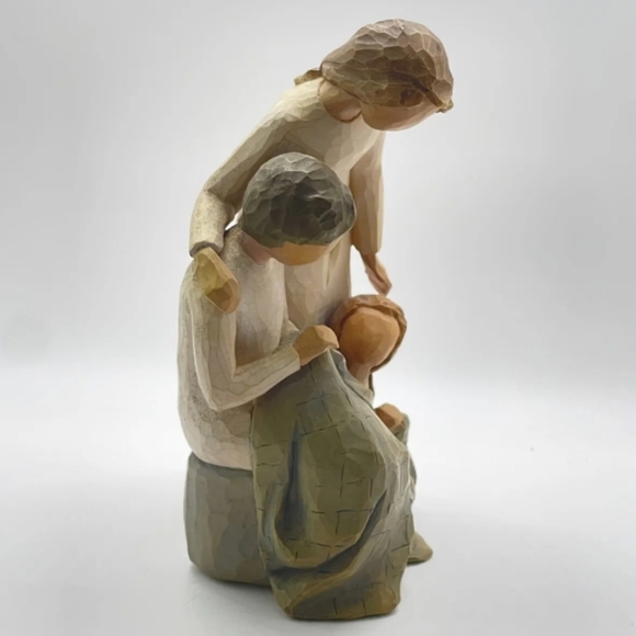Willow Tree Generations - 2005 Susan Lordi Figurine - Picture 2 of 8